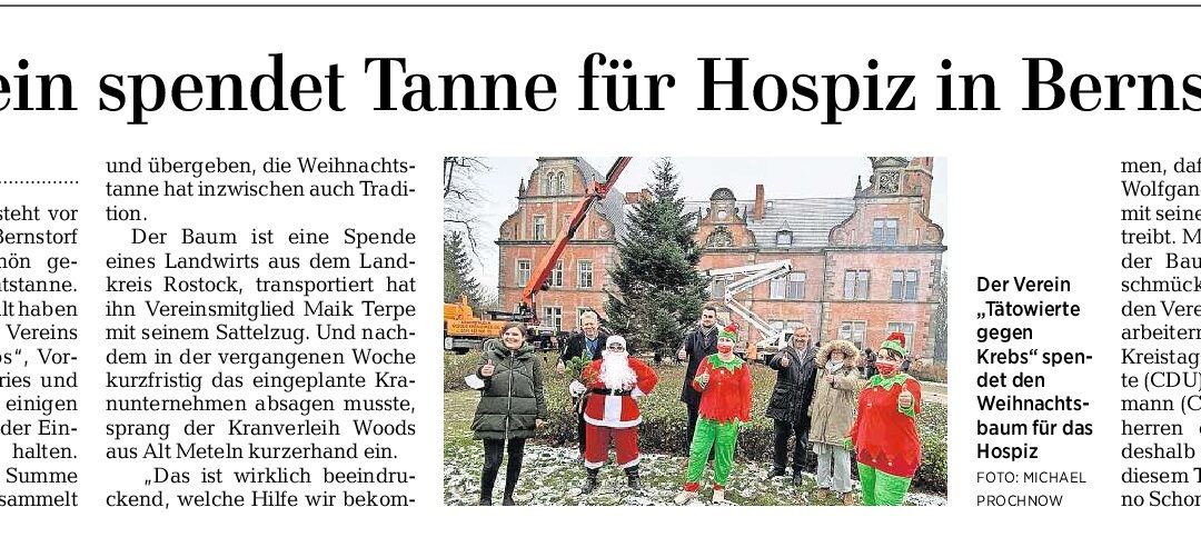 Verein spendet Tanne für Hospiz in Bernstorf